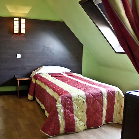 Hotel Cambrai 2*